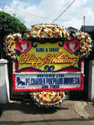Karangan Bunga Pernikahan gereja katedral santa maria palangkaraya